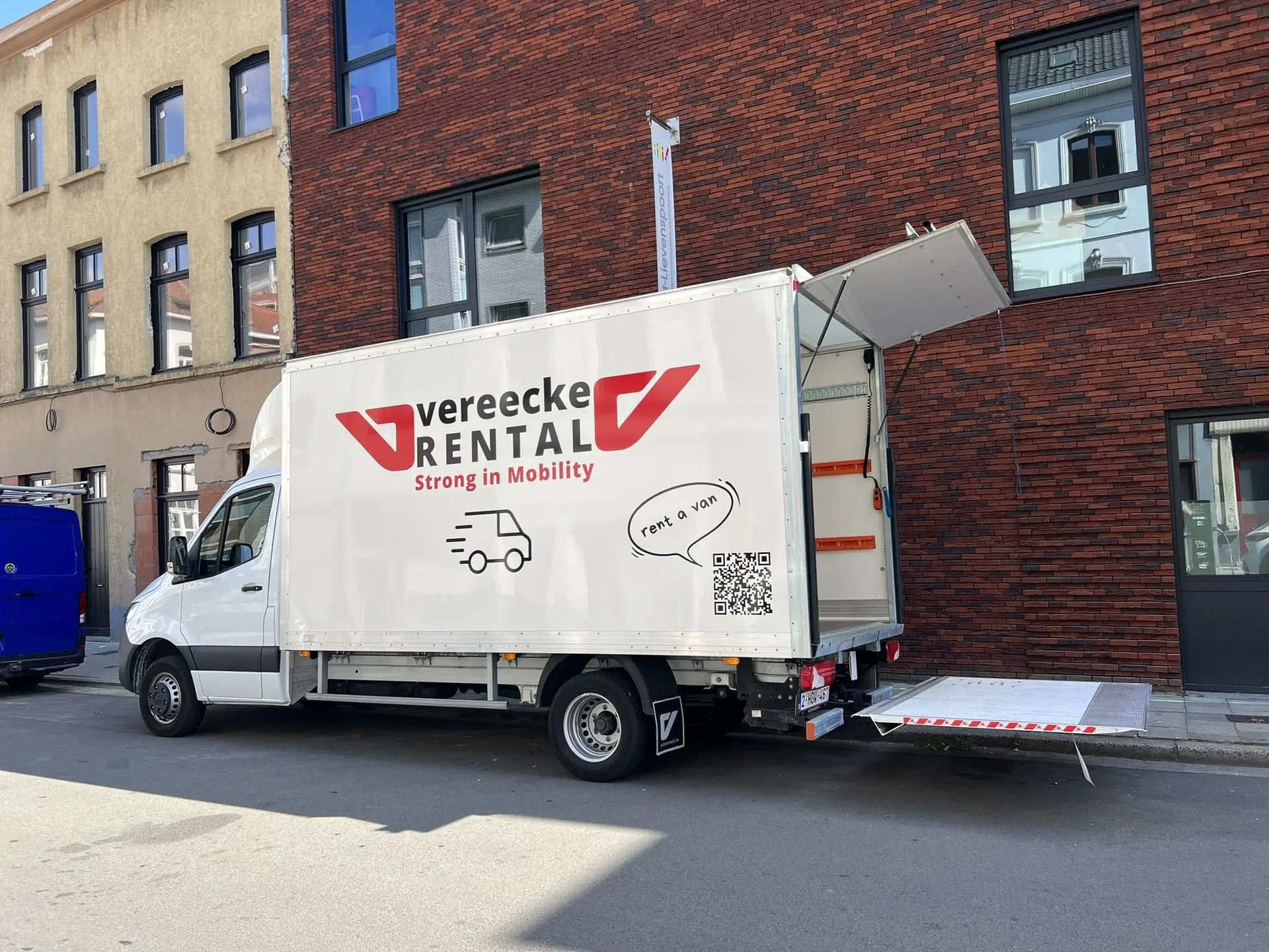 Verhuiswagen Vereecke Rental - Rent a Claw Verhuiswagen Vereecke Rental - Rent a Claw