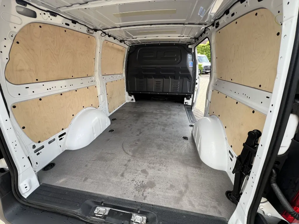 Laadruimte Mercedes Vito Bestelwagen Aalter